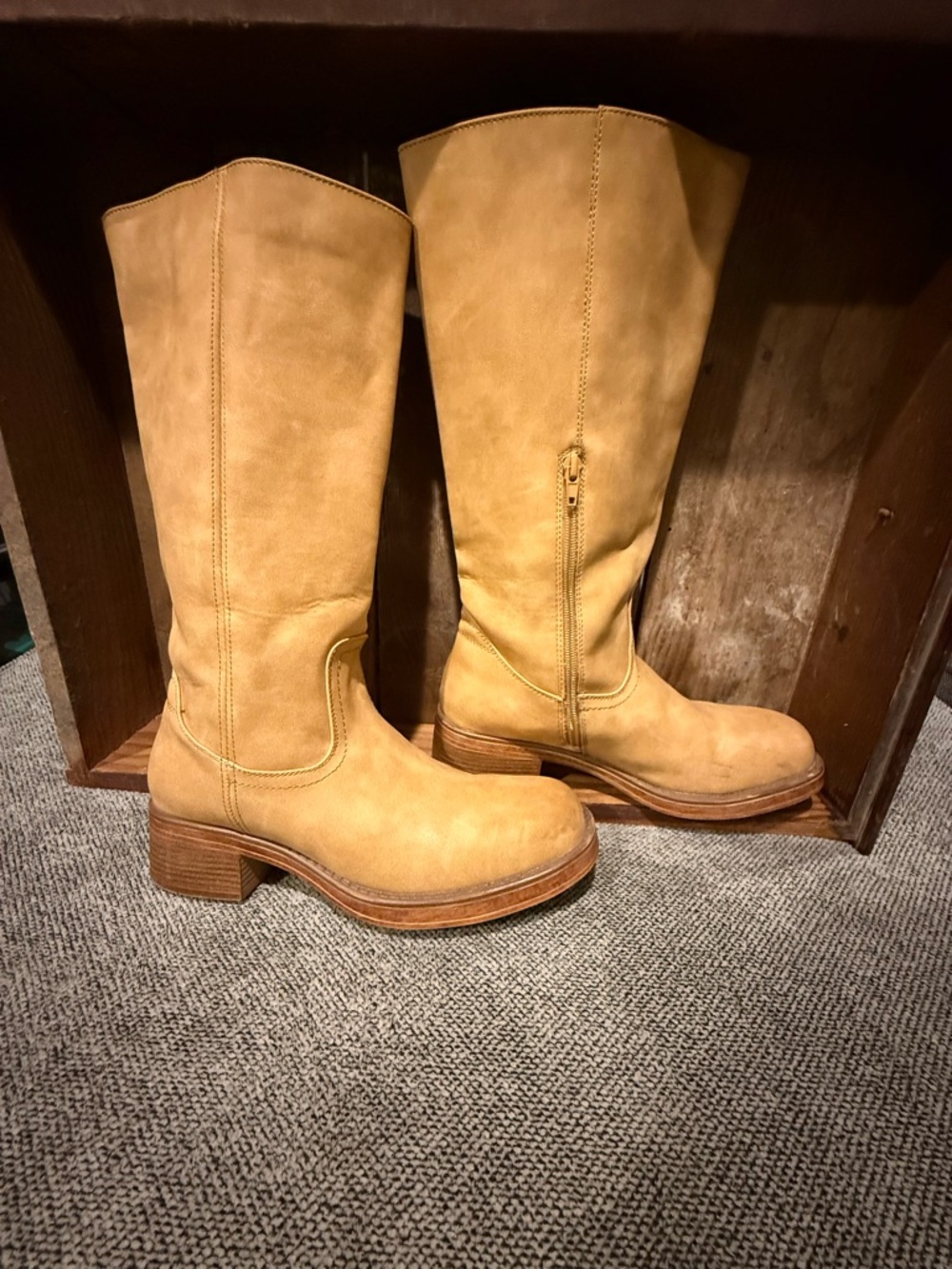 Frye Campus Banana Inspired Boots - Picture 4 of 7